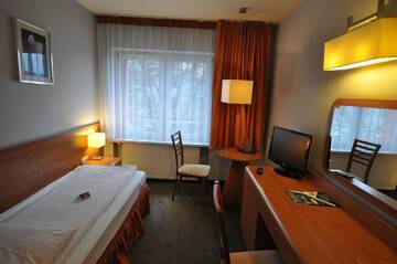 Фото номера Стандартный одноместный номер Отель Hotel Malinowski Economy г. Гливице 4