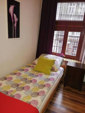 Фото номера Стандартный одноместный номер с общей ванной комнатой Хостелы Hostel Gliwice Centrum г. Гливице 4