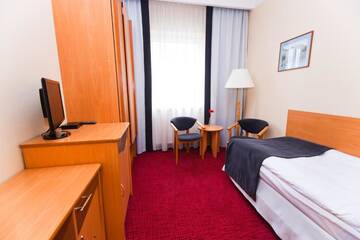 Фото номера Одноместный номер Отель Hotel Malinowski Business г. Гливице 5