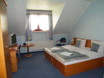 Фото номера Стандартный двухместный номер с 1 кроватью Отель Hotel Restauracja Tawerna Gliwice - ozonujemy pokoje г. Гливице 5