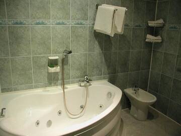 Фото номера Суперлюкс Отель Hotel Restauracja Tawerna Gliwice - ozonujemy pokoje г. Гливице 3