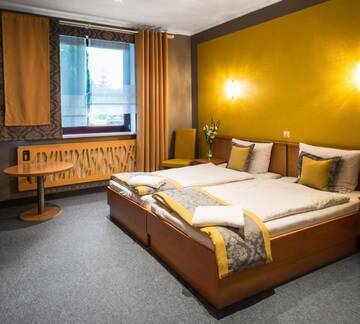 Фото номера Стандартный двухместный номер с 1 кроватью Отель Hotel Restauracja Tawerna Gliwice - ozonujemy pokoje г. Гливице 3