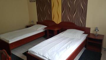 Фото номера Стандартный двухместный номер с 1 кроватью Отель Hotel Ava г. Гливице 10