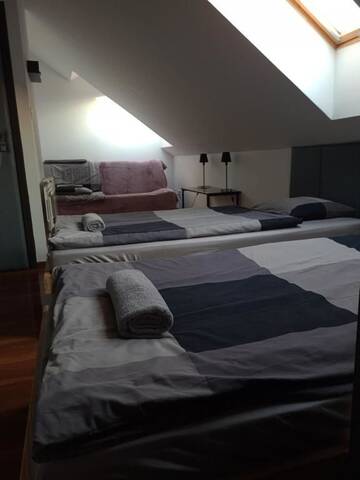 Фото номера Классический трехместный номер Хостелы M Hostel г. Гливице 3