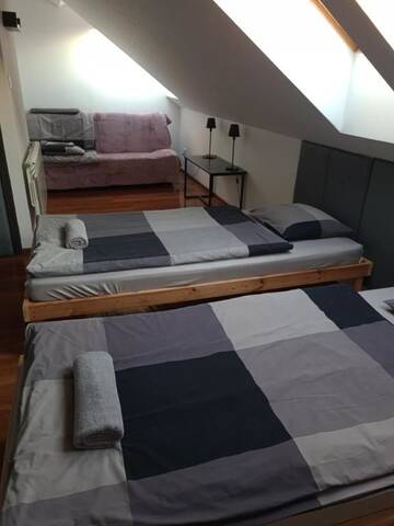 Фото номера Классический трехместный номер Хостелы M Hostel г. Гливице 9