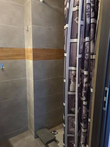 Фото номера Классический трехместный номер Хостелы M Hostel г. Гливице 6