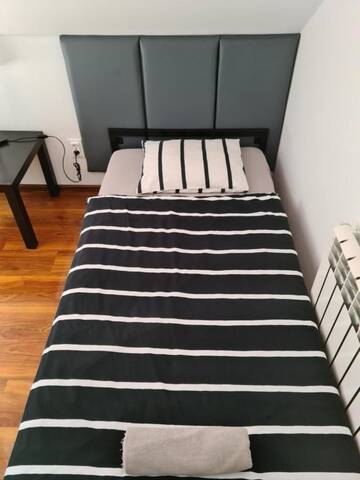Фото номера Трехместный номер Хостелы M Hostel г. Гливице 4
