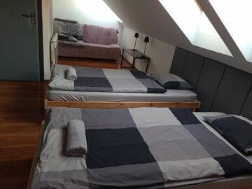 Фото номера Классический трехместный номер Хостелы M Hostel г. Гливице 17