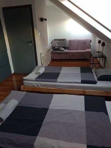 Фото номера Классический трехместный номер Хостелы M Hostel г. Гливице 16
